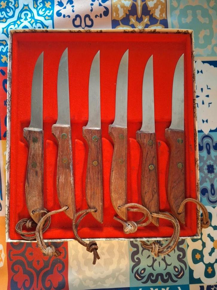 Ensemble à steaks vintage complet, Antiek en Kunst, Antiek | Bestek, Ophalen