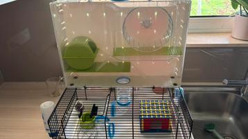 Hamsterkooi beschikbaar voor biedingen