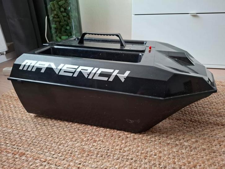 Navigator / Maverick voerboot met toslon TF640, Watersport en Boten, Hengelsport | Karpervissen, Zo goed als nieuw, Ophalen