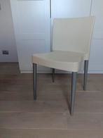 Twee goed onderhouden stoelen, Ophalen