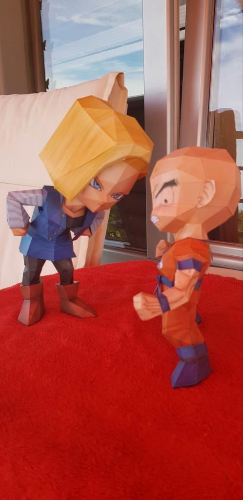 Figuren van Papercraft dragonball c18 en krilin, Hobby en Vrije tijd, Modelbouw | Figuren en Diorama's, Zo goed als nieuw, Ophalen of Verzenden