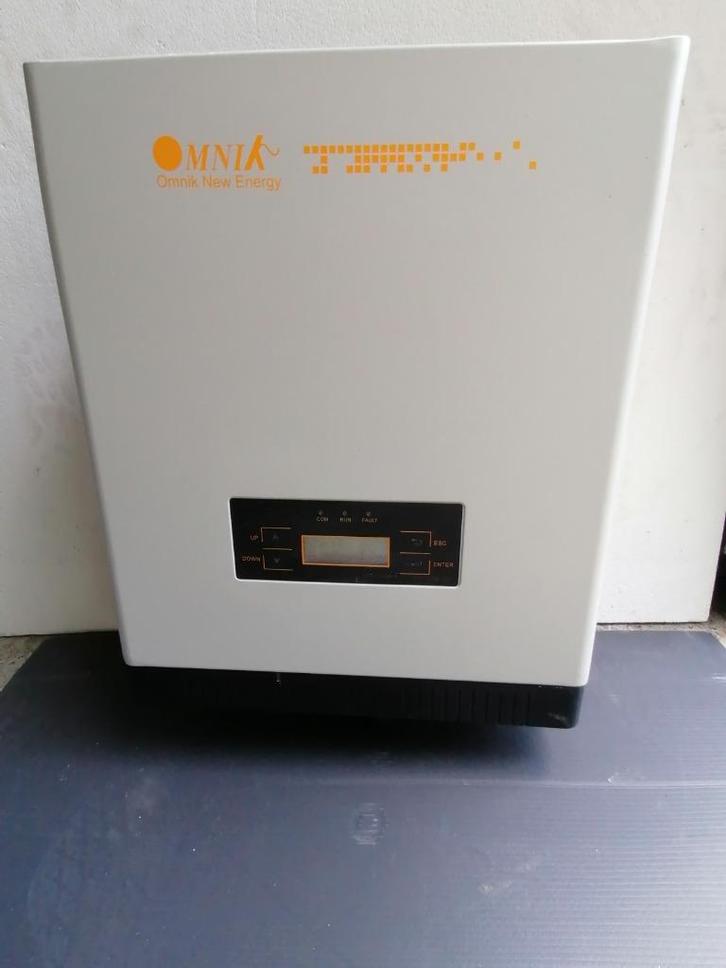 Omvormer Omnik, Doe-het-zelf en Bouw, Zonnepanelen en Toebehoren, Gebruikt, Ophalen