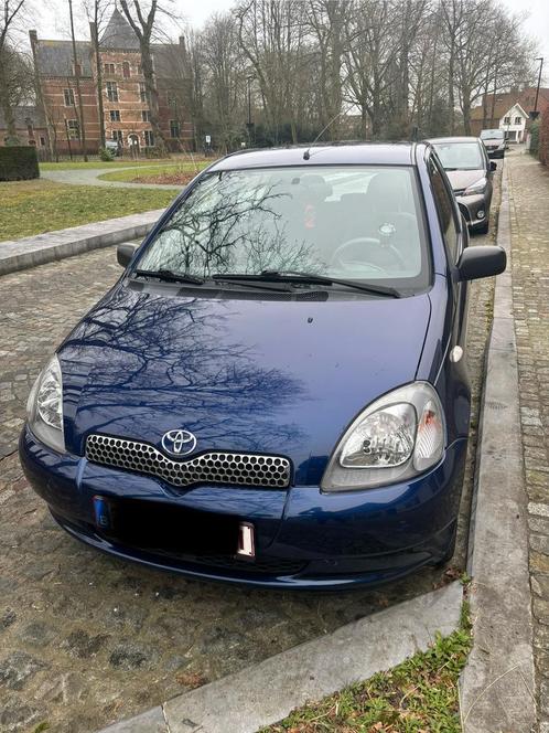 Toyota Yaris bouwjaar 25-08-2000 1.3, Auto's, Toyota, Particulier, Yaris, Bluetooth, Elektrische ramen, Radio, Trekhaak, USB, Benzine