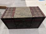 Oude houten kist met slotje, Huis en Inrichting, Woonaccessoires | Kisten, Ophalen, Zo goed als nieuw