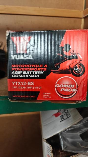 batterij moto YTX12-BS     12V 180A Yu beschikbaar voor biedingen