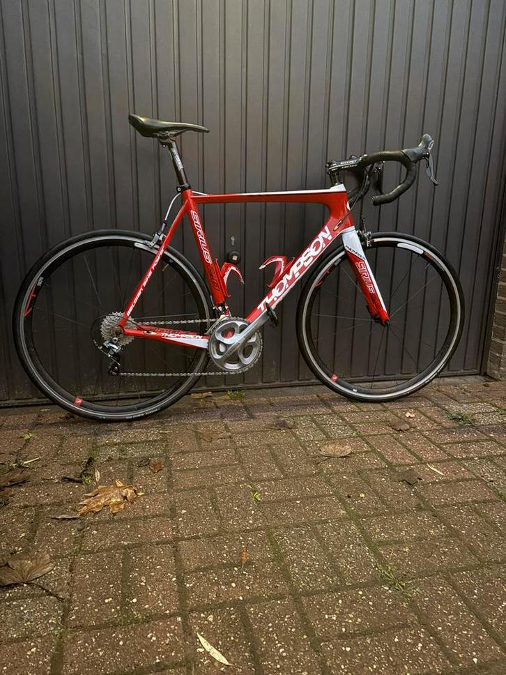 Koersfiets Thompson (Carbon), Fietsen en Brommers, Fietsen | Racefietsen, Zo goed als nieuw, 15 tot 20 versnellingen, 28 inch