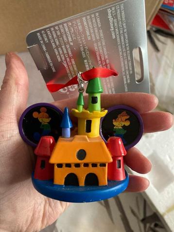 Disney Mickey x Minnie Rainbow Castle ornament - Nieuw beschikbaar voor biedingen