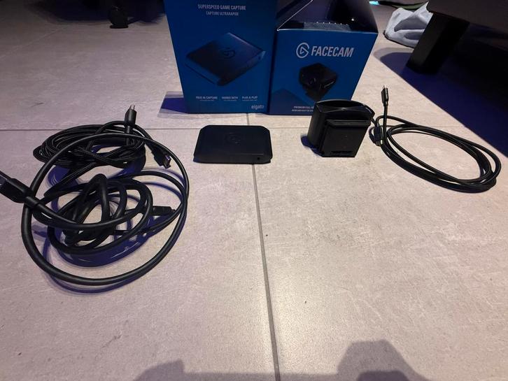 Elgato4k stream deck met mk2 elgato camera, Computers en Software, Pc- en Netwerkkabels, Zo goed als nieuw, Ophalen