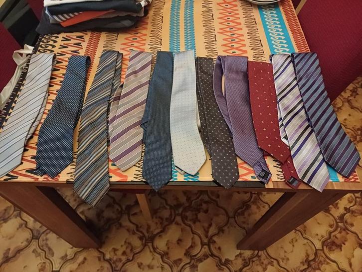 Lot de 11 belles cravates très bon état, Vêtements | Hommes, Cravates, Comme neuf, Enlèvement ou Envoi