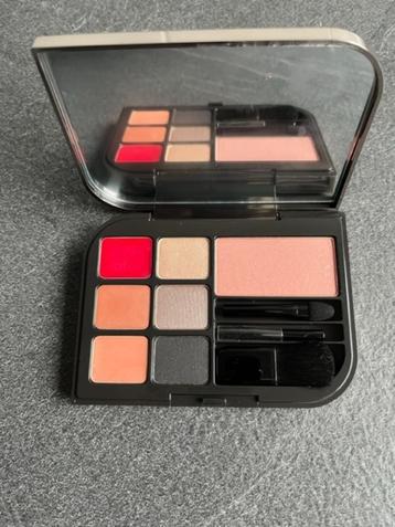 NIEUW HELENA RUBINSTEIN BEAUTY SHOWS PALETTE beschikbaar voor biedingen