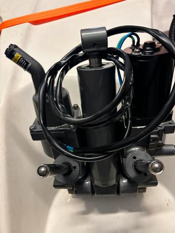 Mercury/Mariner 115 pk beschikbaar voor biedingen