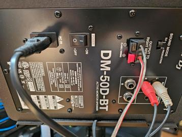 Pioneer DM 50D BT + voetsteunen beschikbaar voor biedingen