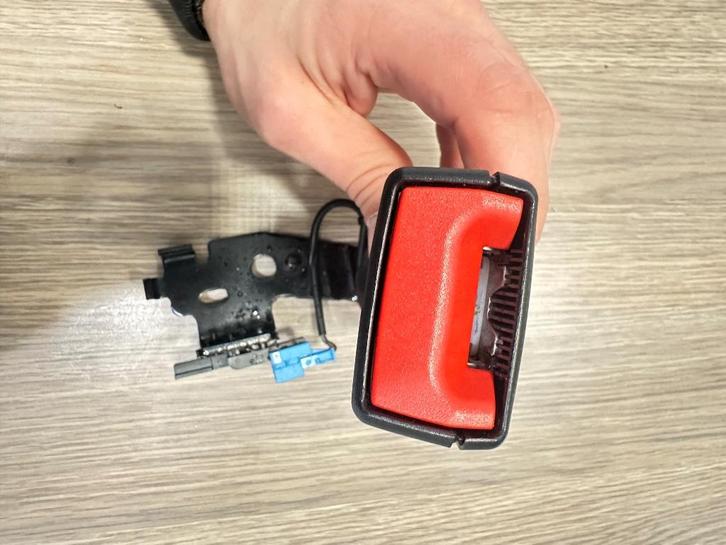 Gordelslot Mercedes A213 860 06 69  A213 860 77 01, Auto-onderdelen, Overige Auto-onderdelen, Mercedes-Benz, Nieuw, Ophalen