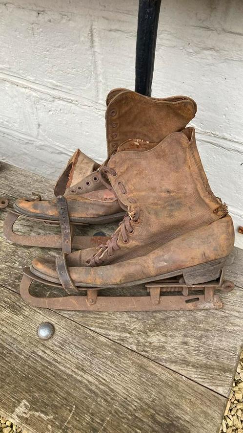 Antieke schaatsen, twee paar schaatsen/ijzers!, Antiek en Kunst, Curiosa en Brocante, Ophalen