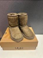 UGG laarzen maat 26, Enfants & Bébés, Vêtements enfant | Chaussures & Chaussettes, Enlèvement, Bottes
