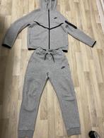 nike tech grijs, Kleding | Heren, Sportkleding, Nike, Ophalen of Verzenden, Zo goed als nieuw, Grijs
