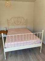 Bed frame van Ikea, Huis en Inrichting, Slaapkamer | Bedden, Ophalen, Gebruikt, Wit, Tweepersoons