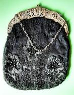 Te koop: Zeer oud Unieke dameshandtas  met zilveren sluiting, Antiek en Kunst, Ophalen of Verzenden, Dames