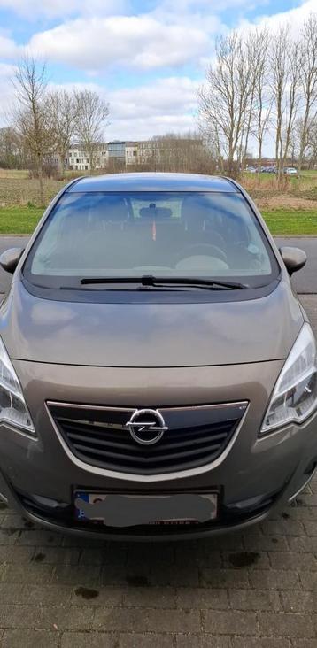 Opel Meriva 2012 essence très propre 144000 km, Autos, USB, Argent ou Gris, Achat, Euro 6