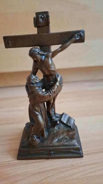 kruisbeeld beschikbaar voor biedingen