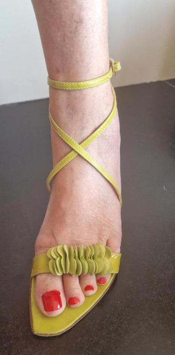 Prachtige hakschoenen van Daniela Ferrari beschikbaar voor biedingen