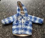 Next geruite jas met capuchon – maat 9-12 maanden, Kinderen en Baby's, Babykleding | Maat 74, Ophalen, Zo goed als nieuw, Jasje