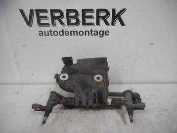 MOTEUR + TRINGLERIE ESSUIE GLACE AVANT Volkswagen Fox (5Z), Utilisé, Volkswagen