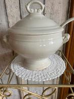 Belle ancienne soupière blanche avec louche, Ophalen, Zo goed als nieuw, Kom(men), Effen