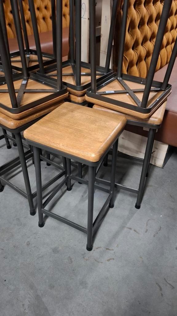 12 horeca kookeiland industriële krukjes metaal eiken zit!, Huis en Inrichting, Krukjes, Zo goed als nieuw, Hout, Ophalen of Verzenden