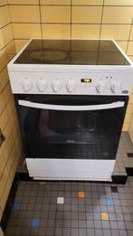 Zanussi Elektrisch kookfornuis ZCV65301Wa in goede staat, Ophalen, Elektrisch