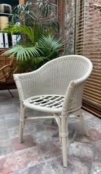 Rieten stoel, crème wit, goede staat, Tuin en Terras, Tuinstoelen, Ophalen, Zo goed als nieuw