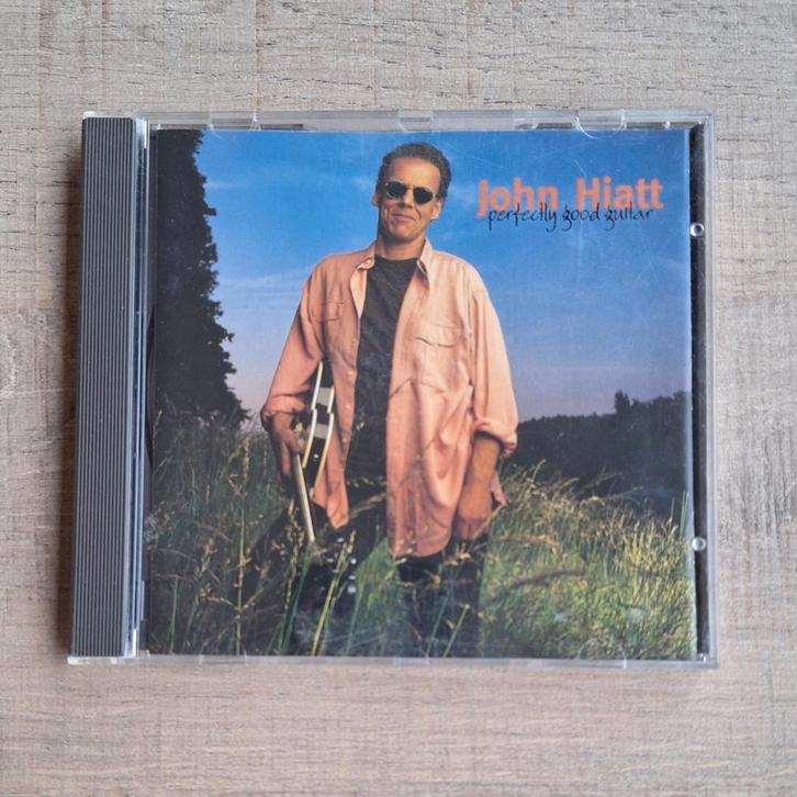 John Hiatt : Perfectly Good Guitar : cd, Cd's en Dvd's, Cd's | Rock, Zo goed als nieuw, Ophalen of Verzenden