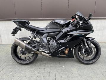 Yamaha YZF-R7 2022, Yamaha Black