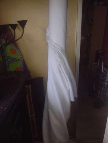 Rol wit katoen beschikbaar voor biedingen