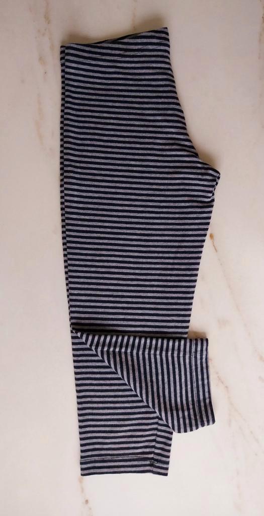 Legging rayé noir-grihs d'Esprit - taille S, Vêtements | Femmes, Leggings, Collants & Bodies, Comme neuf, Legging, Enlèvement ou Envoi