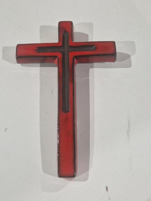Bayer brutalist rood keramiek kruis keramisch kruis beeld, Antiek en Kunst, Antiek | Keramiek en Aardewerk, Ophalen of Verzenden