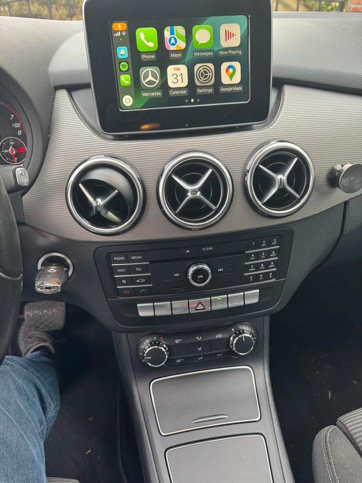 Apple Carplay op Mercedes met bouwjaar 2015-2017, Computers en Software, Navigatiesoftware, Zo goed als nieuw, Ophalen