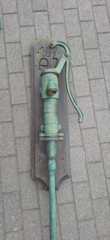 Handwaterpomp beschikbaar voor biedingen