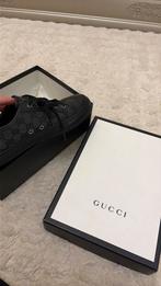 Chaussure basse gucci, Chaussures à lacets, Enlèvement, Gucci, Porté