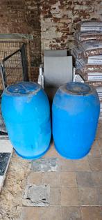 Barils d'eau bleue, Enlèvement