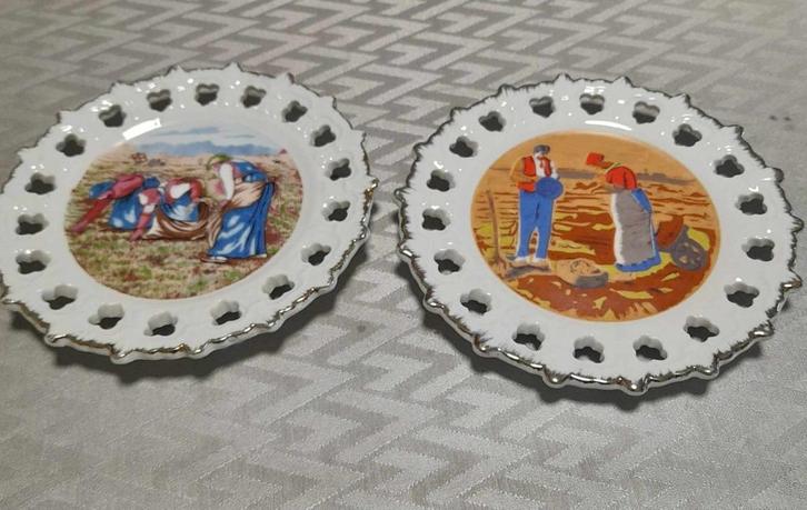 2 Sierborden, Antiek en Kunst, Antiek | Keramiek en Aardewerk, Ophalen of Verzenden