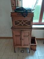 Platenspeler in retrokast, Ophalen, Platenspeler