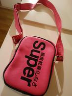 sac bandoulière rose SUPERDRY, Bijoux, Sacs & Beauté, Comme neuf, Autres marques, Rose, Enlèvement