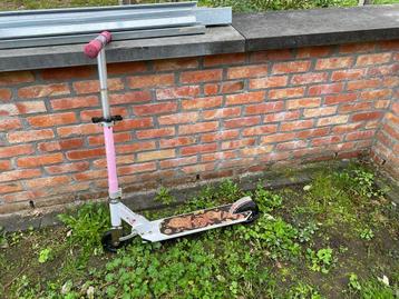 Oxelo kinderstep, wit met roze, stevig en speels beschikbaar voor biedingen