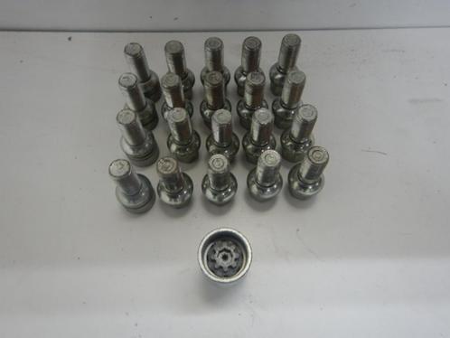 Audi  A4 / A5 wielbouten set + slotbouten Set 20x, Auto-onderdelen, Overige Auto-onderdelen, Gebruikt, Ophalen of Verzenden