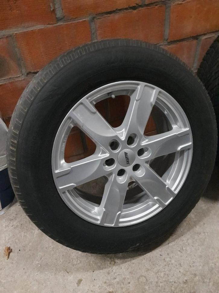 4 velgen 6x114,30 met winterbanden Bridgestone 255/60R18, Auto-onderdelen, Banden en Velgen, Velg(en), Winterbanden, 18 inch, 255 mm