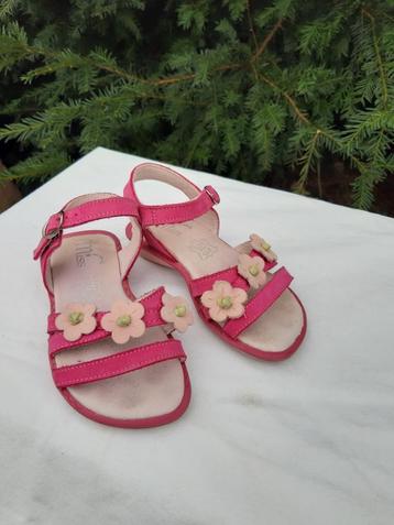Roze sandalen maat 25 beschikbaar voor biedingen