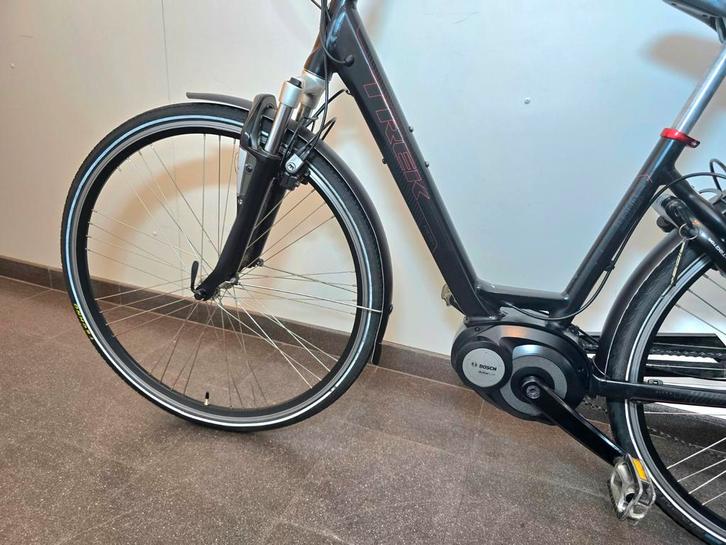 Electrisch fiets trek Bosch middenmotor kwalitatieve, Fietsen en Brommers, Elektrische fietsen, Zo goed als nieuw, Ophalen