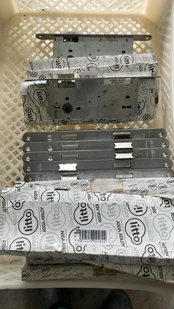 Deursloten 19 stuks A265321 55 beschikbaar voor biedingen