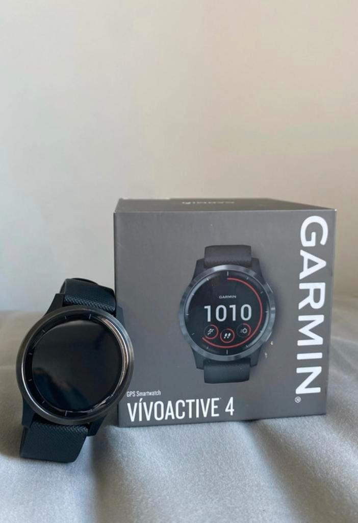 Montre Garmin Vivoactive 4, Handtassen en Accessoires, Sporthorloges, Zo goed als nieuw, Zwart, Afstand, Calorieverbanding, Conditie